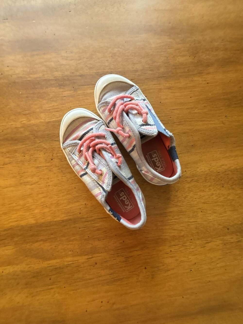 Keds Kickstart Jr girl’s Size 8,